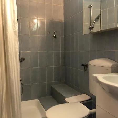 Double With Bathroom, Close, Kitchen Use 3* Μεντουλίν