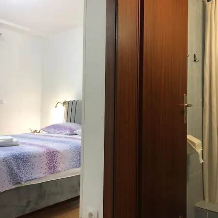 Double With Bathroom, Close, Kitchen Use 3* Μεντουλίν
