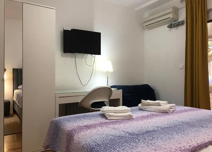 Double With Bathroom, Close, Kitchen Use